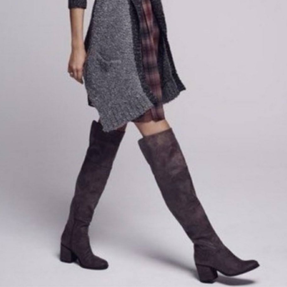 Hinge Black Heeled Boots Sleek Suede Over-the-Knee